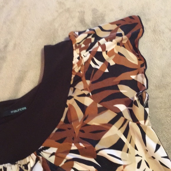 Patterned top - Picture 2 of 3